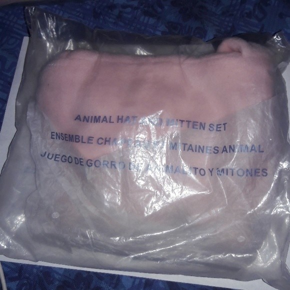 Tiny Tillia Animal Hat & Mitten Set Pink - Picture 2 of 3